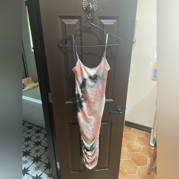 Fashion Nova tie dye ruched midi dress and mini sequin dress - Picture 4 of 7